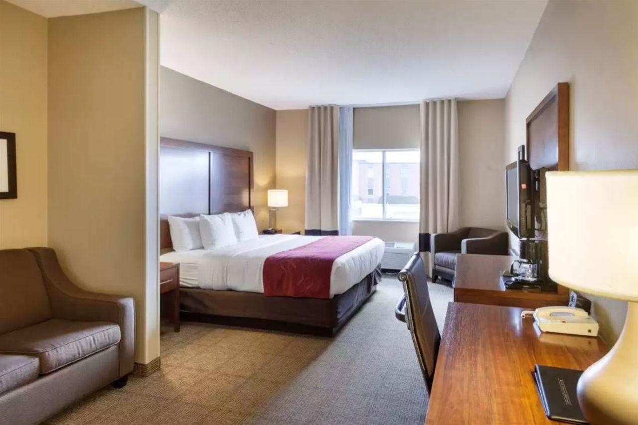 לינקולן Comfort Suites University מראה חיצוני תמונה
