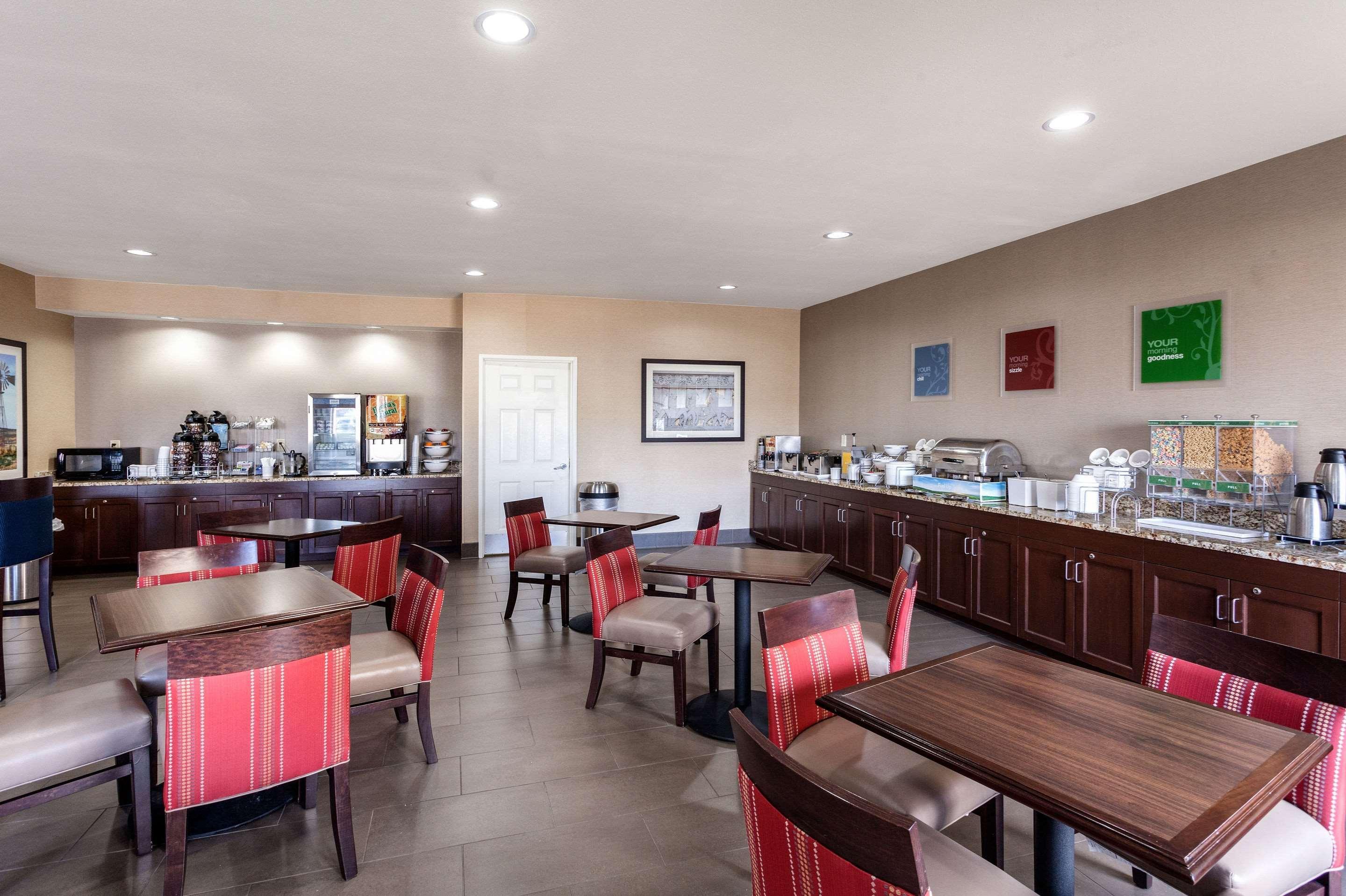 לינקולן Comfort Suites University מראה חיצוני תמונה