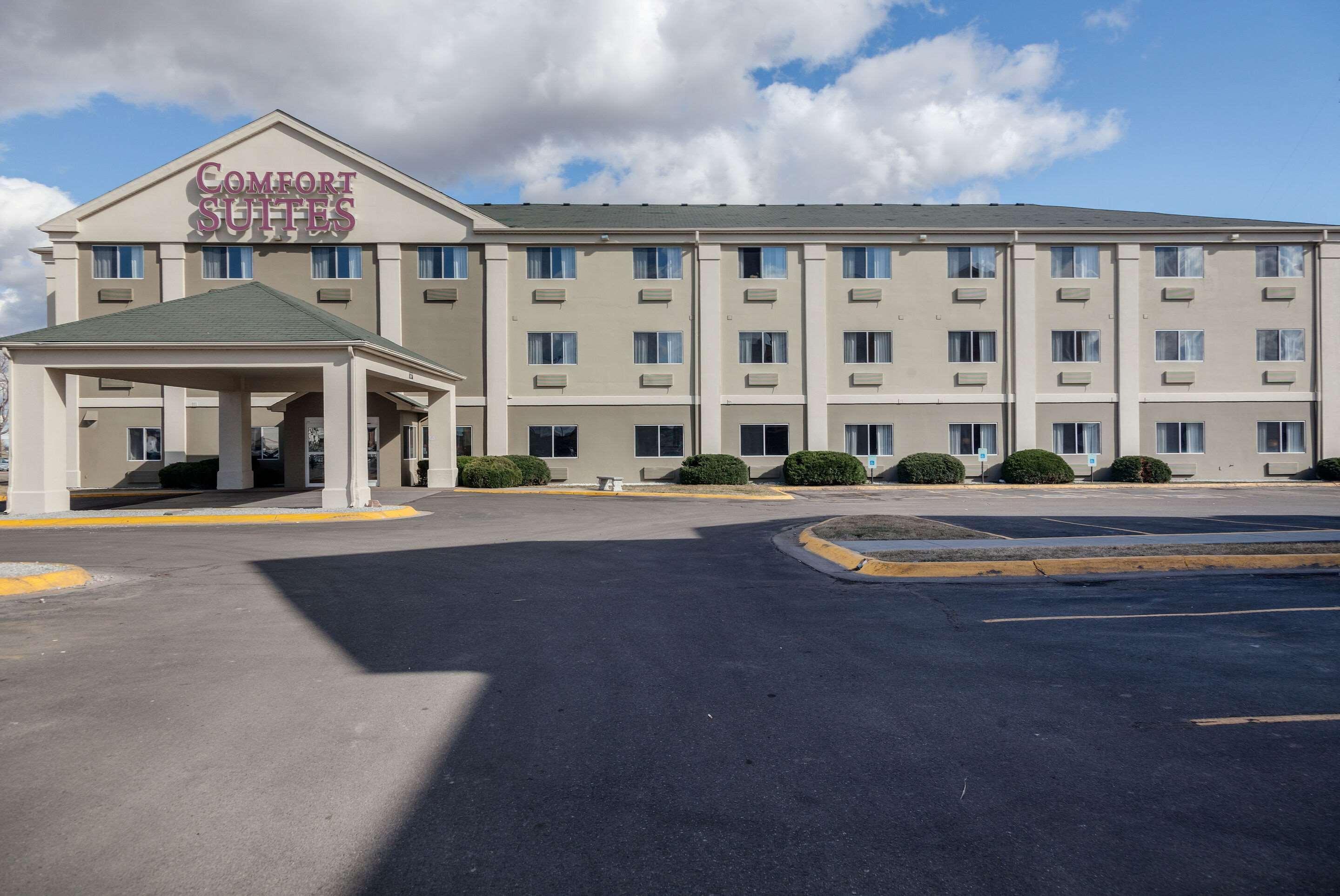 לינקולן Comfort Suites University מראה חיצוני תמונה