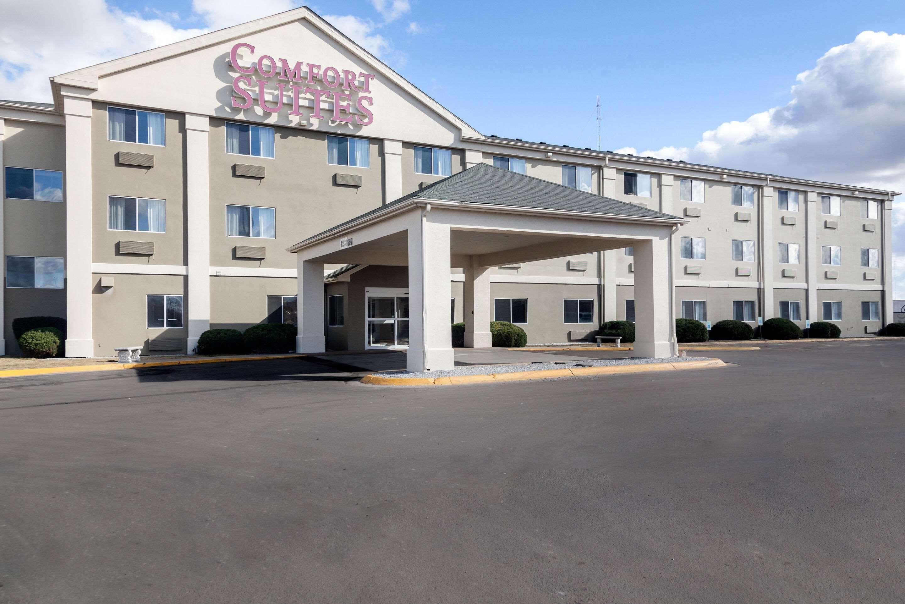 לינקולן Comfort Suites University מראה חיצוני תמונה