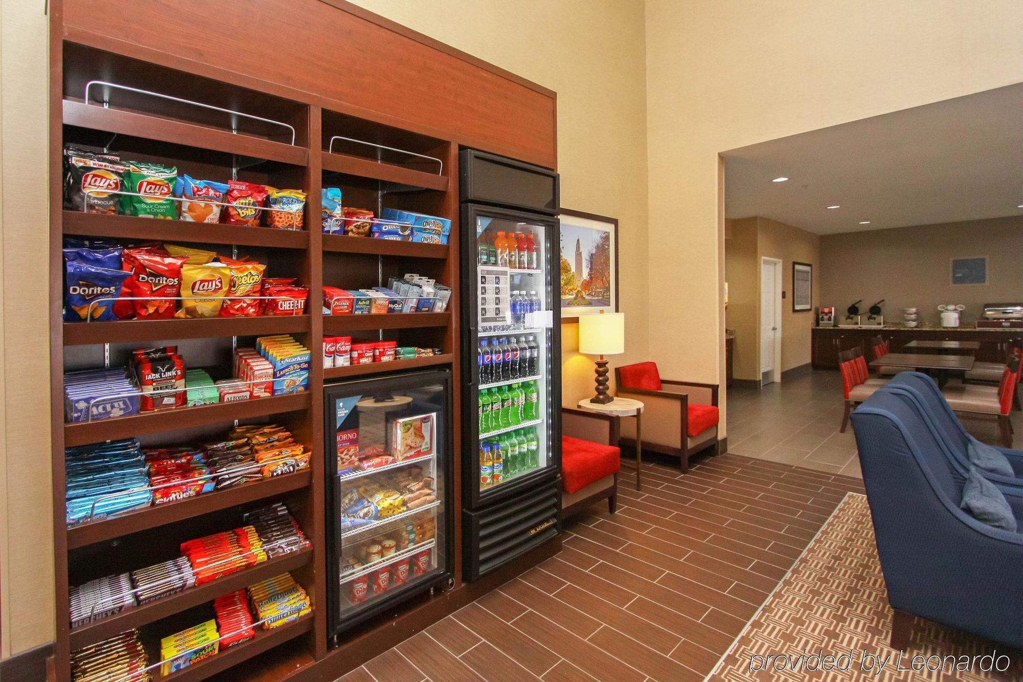 לינקולן Comfort Suites University מראה חיצוני תמונה